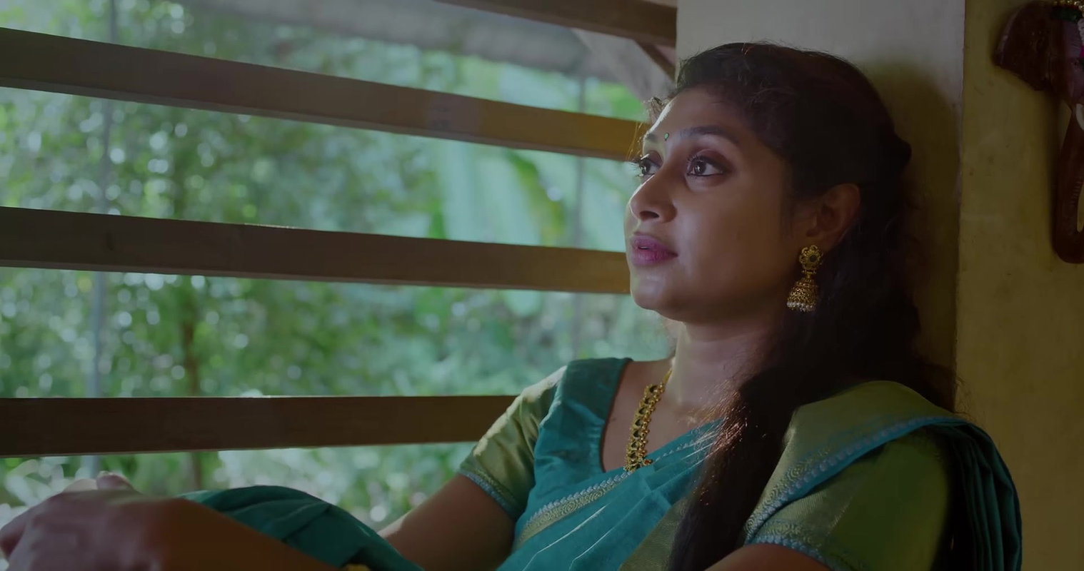 Kamathrayodasi Malayalam Short Film Hot and Sexy Sareed Housewife First Night Romance