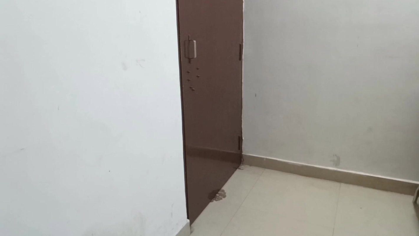 Hungry and Thirsty Swiggy Delivery Girl Did Not Leave