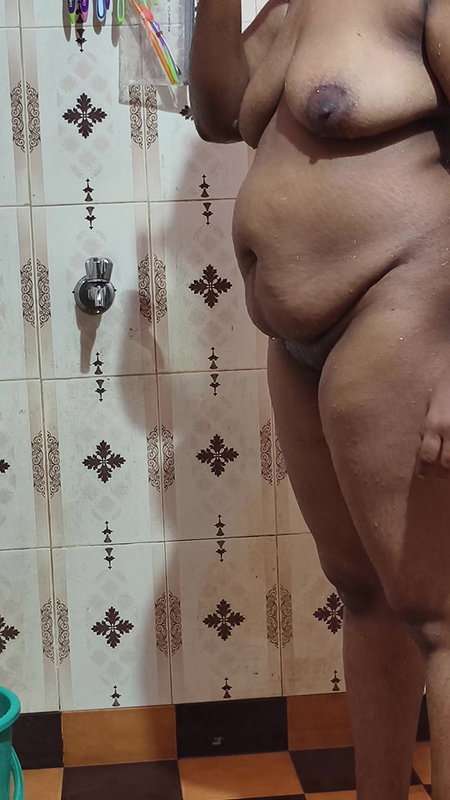 Indian Mallu Girl Bathing and She Need More Tight Fucking
