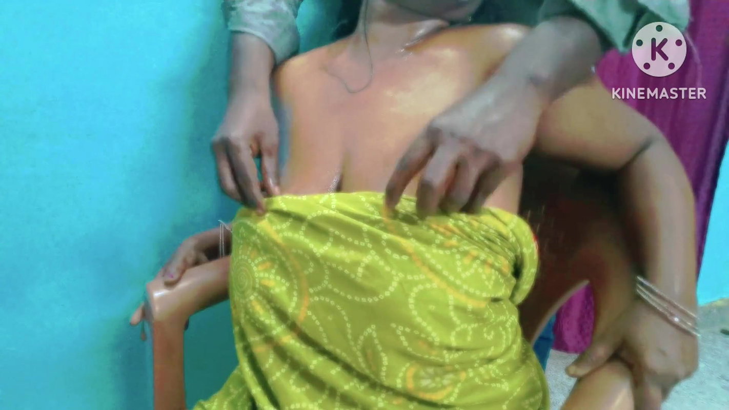 Step Son Gave a Nice Oil Massage and Sucking Boob with Honey of Her Step Mom – Full Tamil Audio with Lustful Video