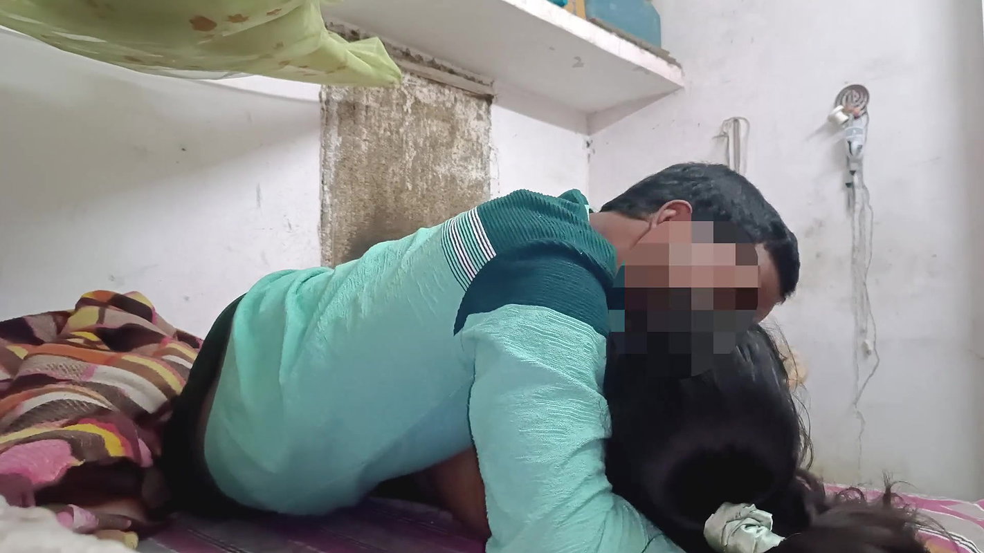 The Native Virgin Girl Was Convinced to Have Sex and Sucked a Lot of Cock
