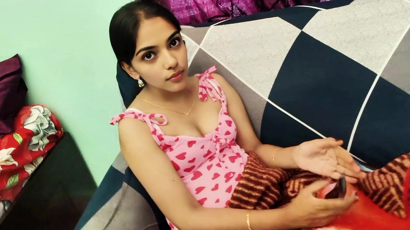 Viral Video of Indian Boss Wife Hindi Audio