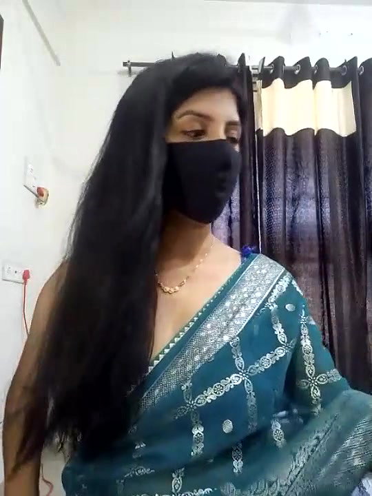 Hot ass bhabi in chamet with mask