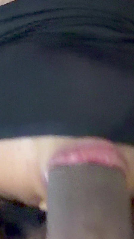 Desi Girl Sucked the Penis with Her Mouth and Took Out the Water