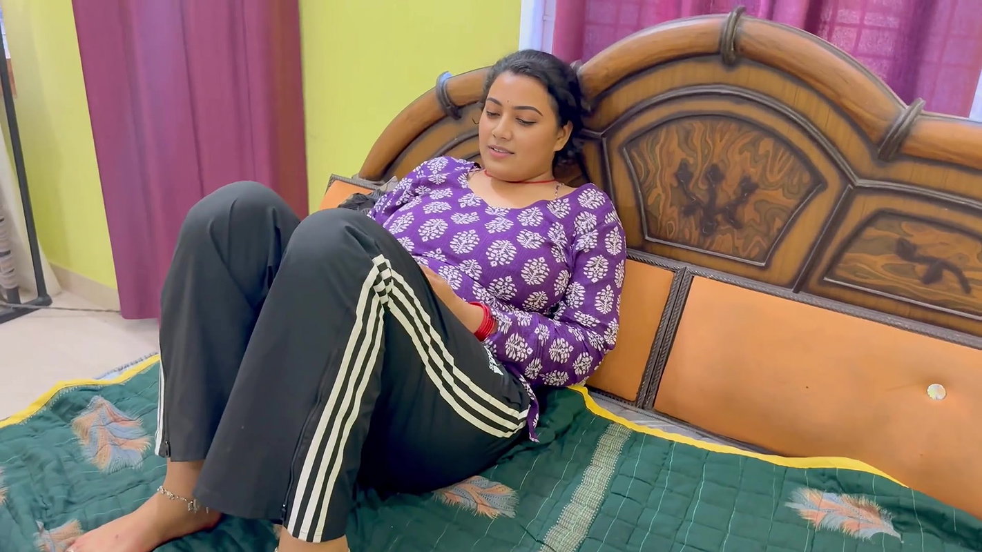 My Big Sister Was Angry, We Shared Single Bed, Full Hindi Audio