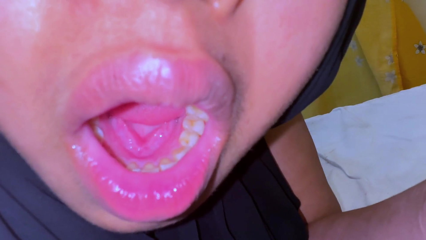 Saudi Beautiful Big Ass & Hairy Pussy BBW Hot Girl Is Super Horny When Parents Was Next Room