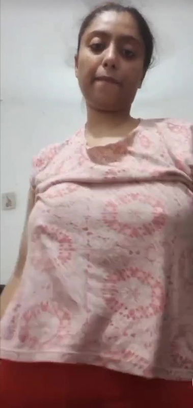 Bhabi Flashing Boob
