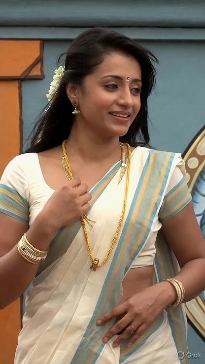 Trisha adjusting saree wantedly to reveal and tempt 229