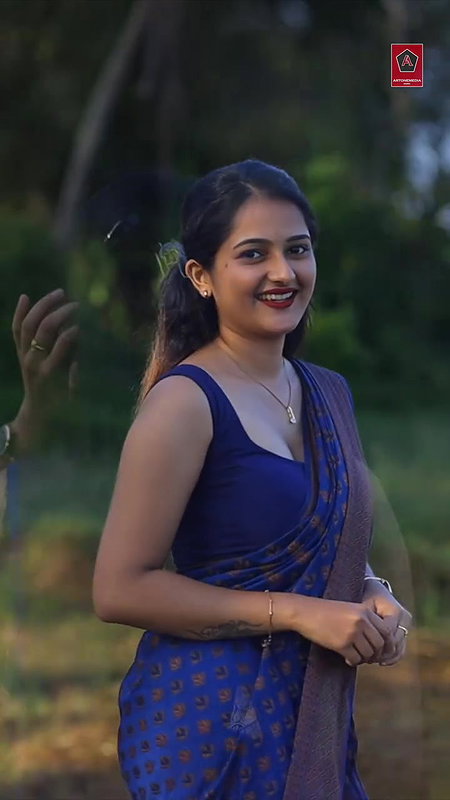 cute sexy malayali girl cleavage and navel in violet saree 22