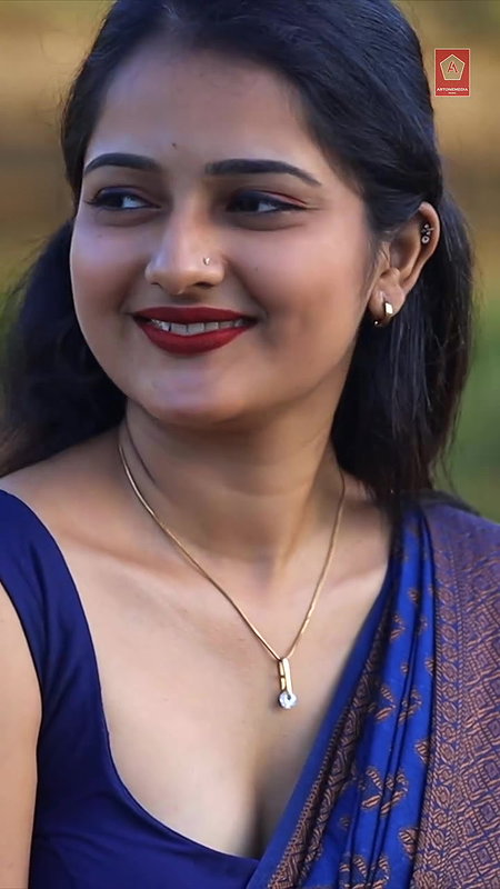 cute sexy malayali girl cleavage and navel in violet saree 22