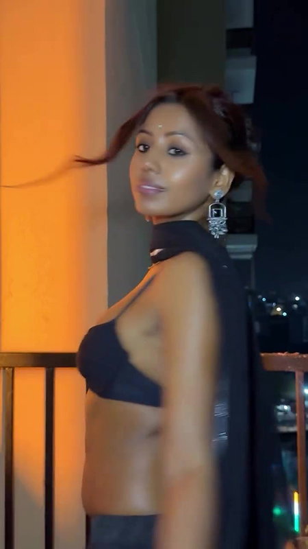 DESI BEAUTY TO LUST FOR SEXY FIGURE FLAUNT RITU DIVA 22