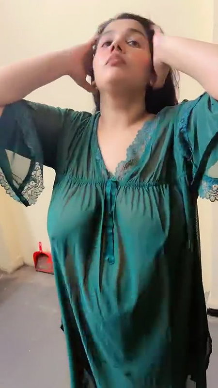 HORNY HIJABI MILF NUDE CAPTURED  UPDATES  24