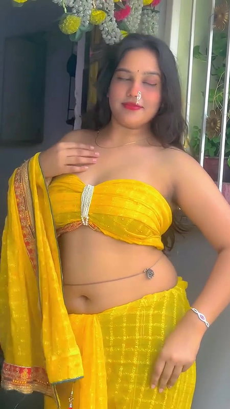 hot marathi lady in sexy yellow blouse and bottom 22