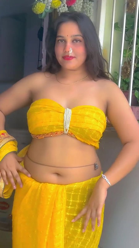 hot marathi lady in sexy yellow blouse and bottom 22