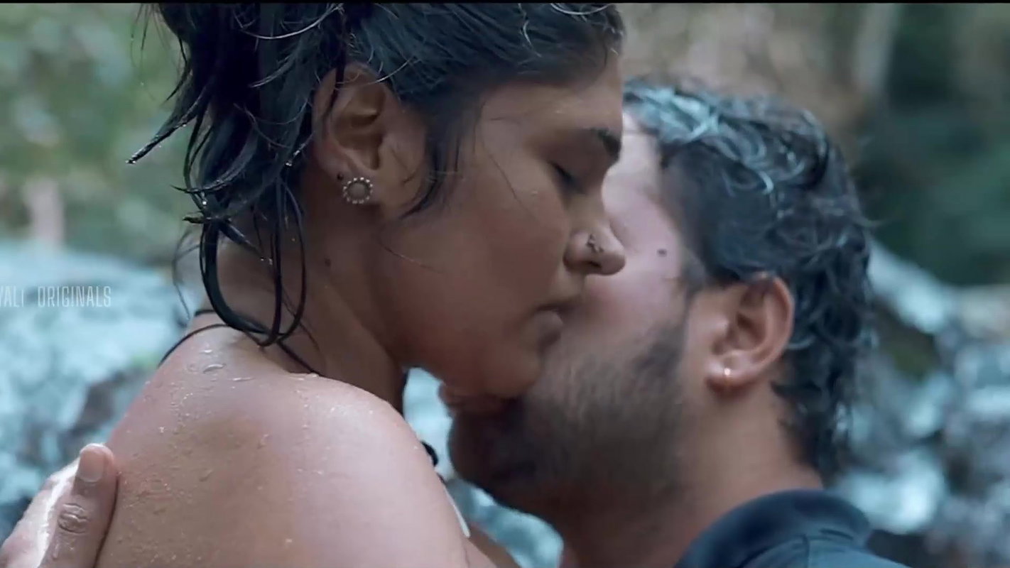 Hot sexy Malayali girl sizzling scene from khani film-2 22