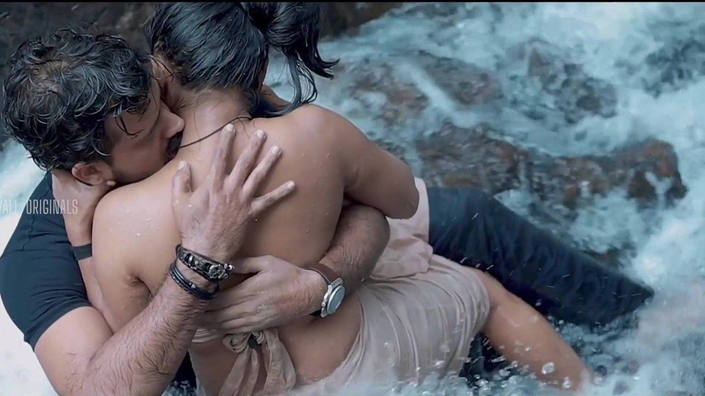 Hot sexy Malayali girl sizzling scene from khani film-2 22
