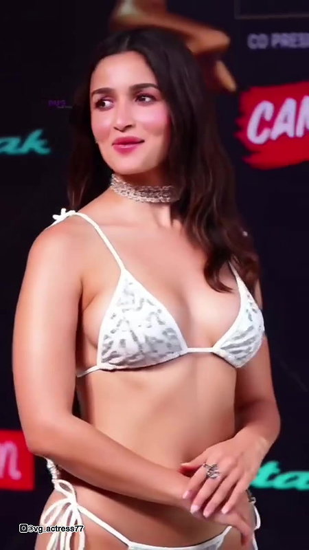 MOMMY DAMN TEMPTRESS ALIA LUSTY IN LINGERIE AI EDIT VIDEO TEASE 22