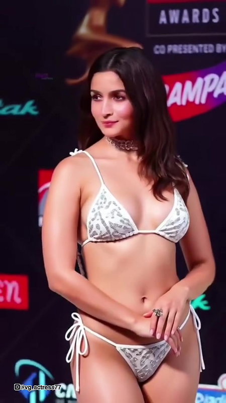 MOMMY DAMN TEMPTRESS ALIA LUSTY IN LINGERIE AI EDIT VIDEO TEASE 22