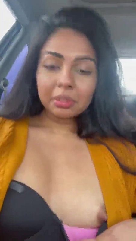 SEXY INDIAN MAAL GF STRIPPING NUDE BATHING GIVING DEEP BLOWJOB  UPDATES 16 CLIPS  22