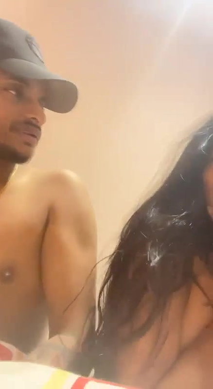SEXY INDIAN MAAL GF STRIPPING NUDE BATHING GIVING DEEP BLOWJOB  UPDATES 16 CLIPS  26