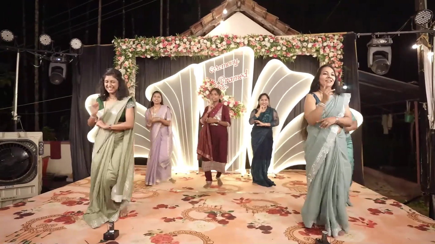 Tulu Lady Sexy Big Navel Dance in Green Saree 22
