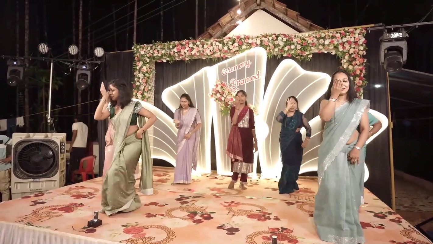 Tulu Lady Sexy Big Navel Dance in Green Saree 22