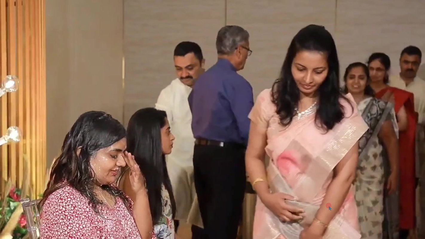 Tulu sexy aunty open navel in pink saree 22