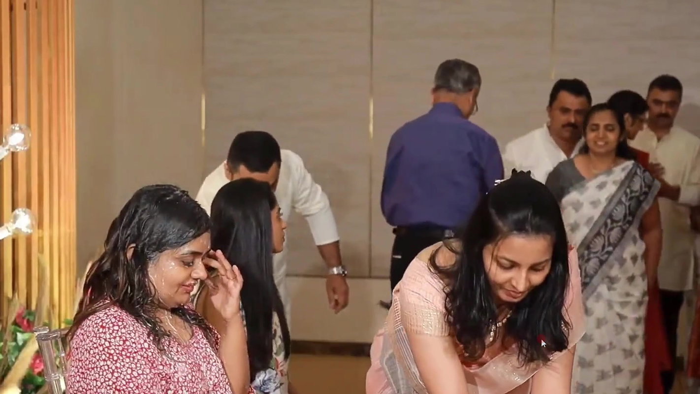 Tulu sexy aunty open navel in pink saree 22