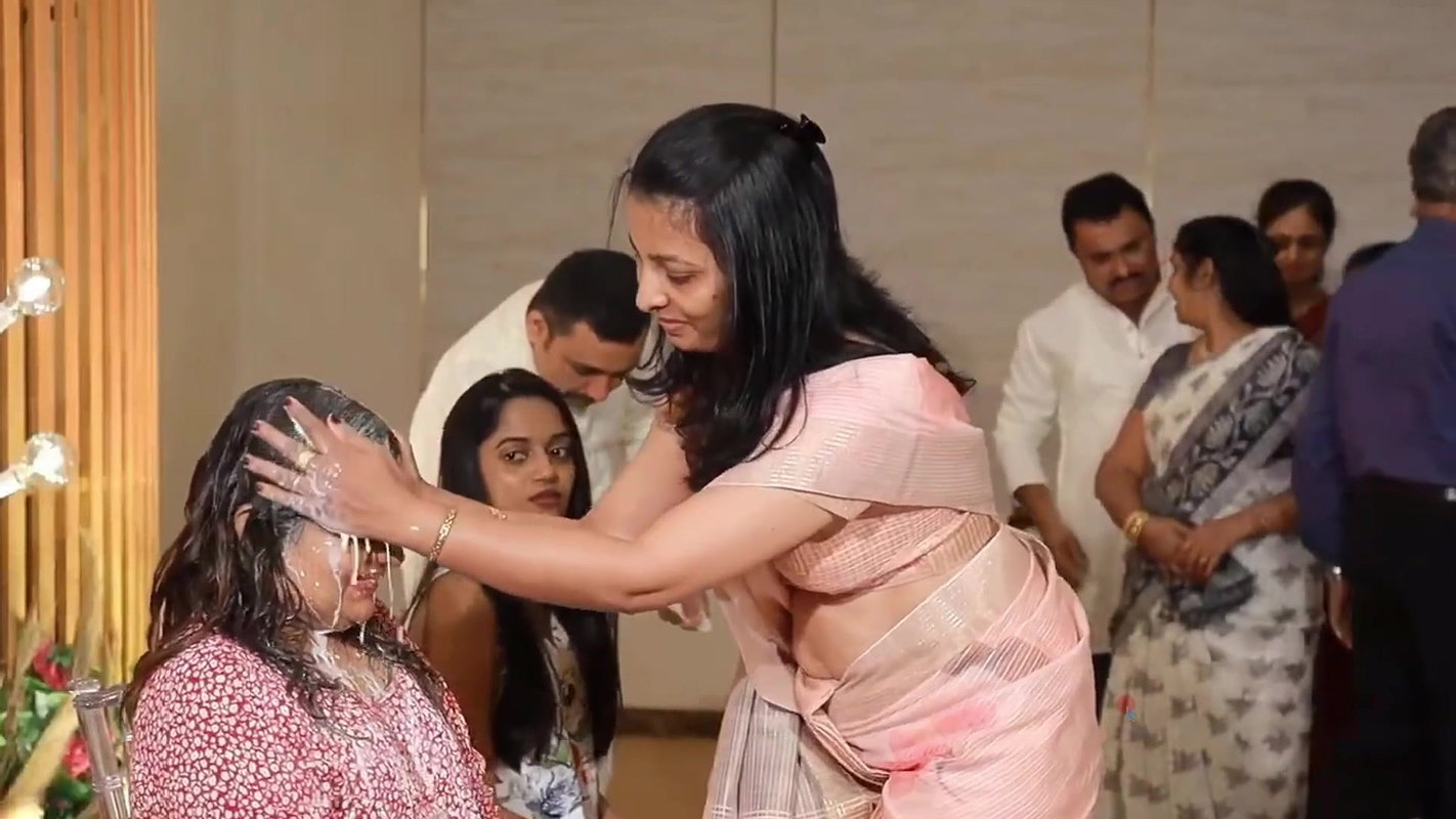 Tulu sexy aunty open navel in pink saree 22