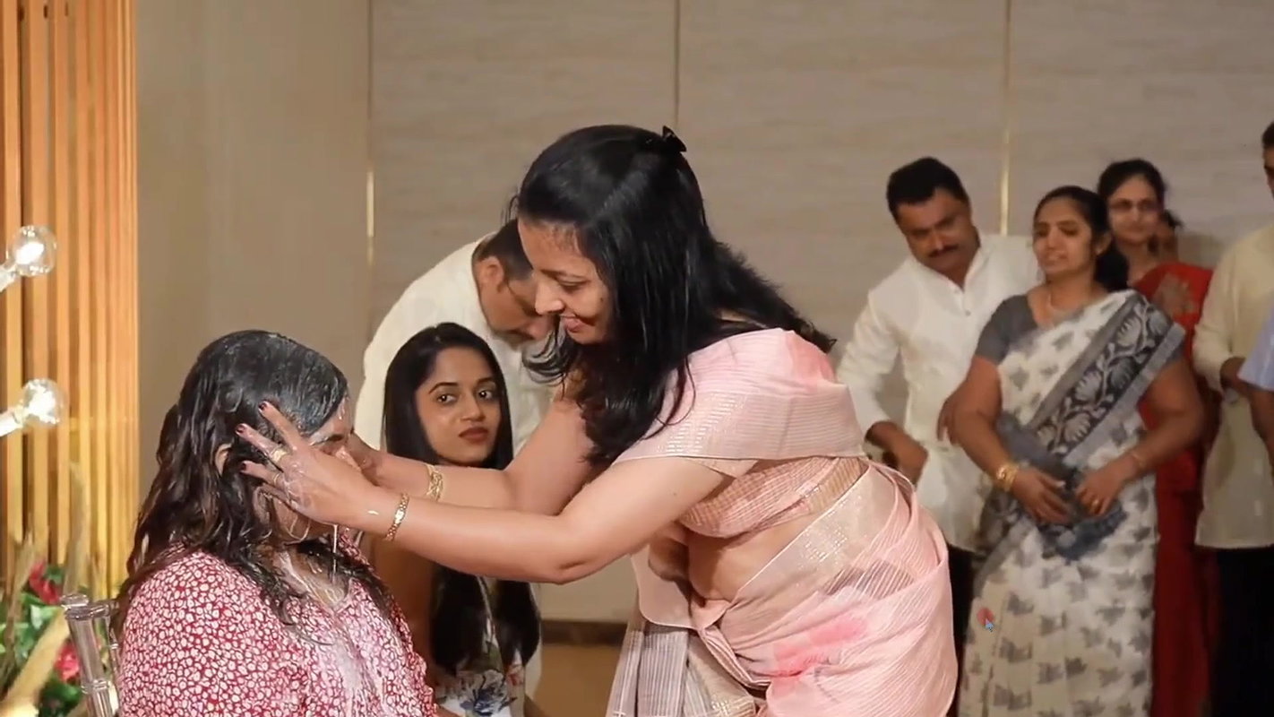 Tulu sexy aunty open navel in pink saree 22