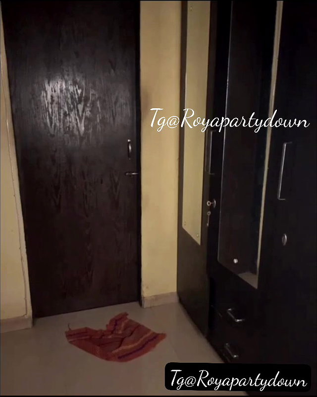 Aakanshaa_ Solo show