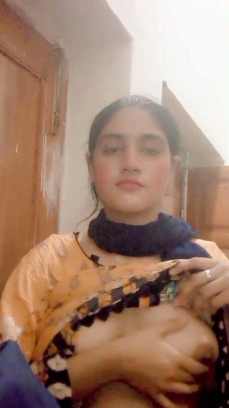 Beautiful Cute Gf Showing updates 213