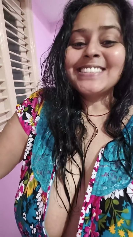 busty desi lady huge tits and cleavage in blue costume 22