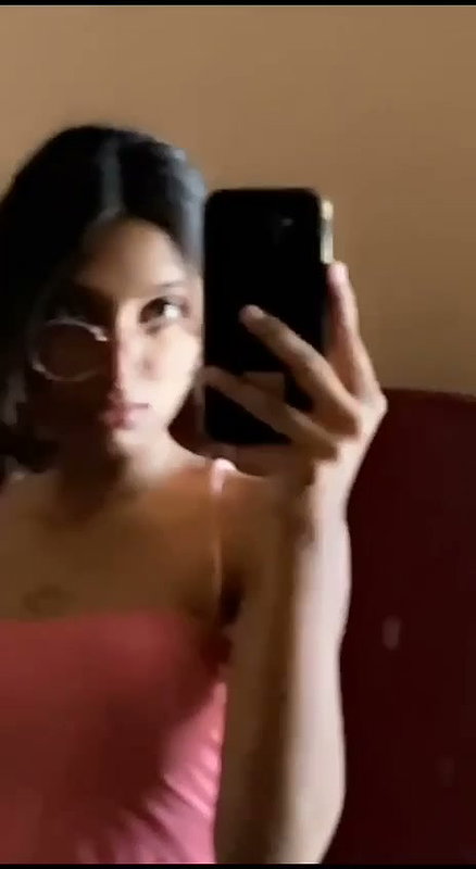 CUTE SLIM COLLEGE GF SHOWING NUDE SEXY FIGURE UPDATES 22