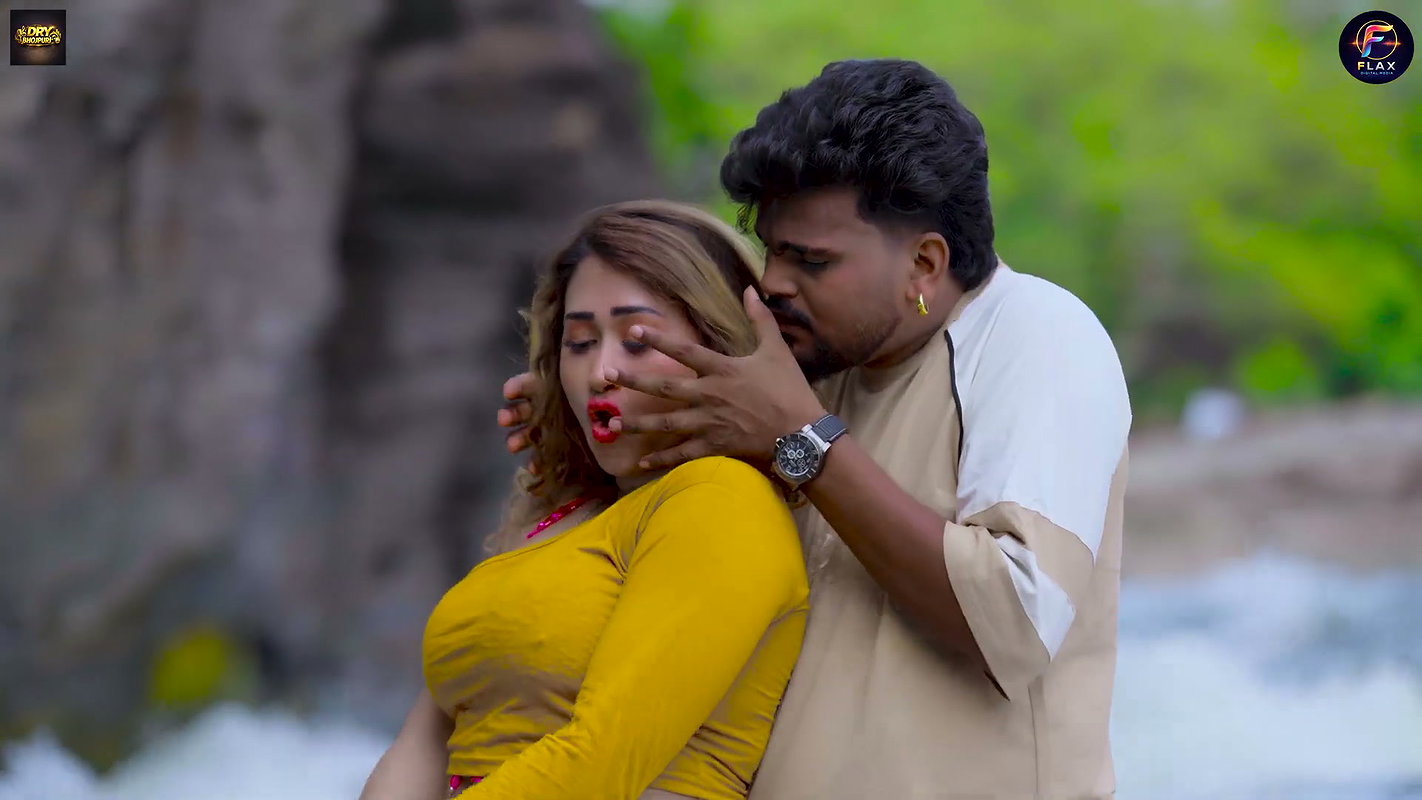 Hot – Priyanka boobs kissed, grabbed & pressed in bra, blouse & saree, navel kissed 2