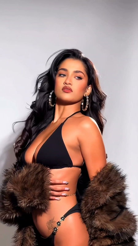 NAELA PAUL SEDUCTIVE SHOOT IN LINGERIE WILD2
