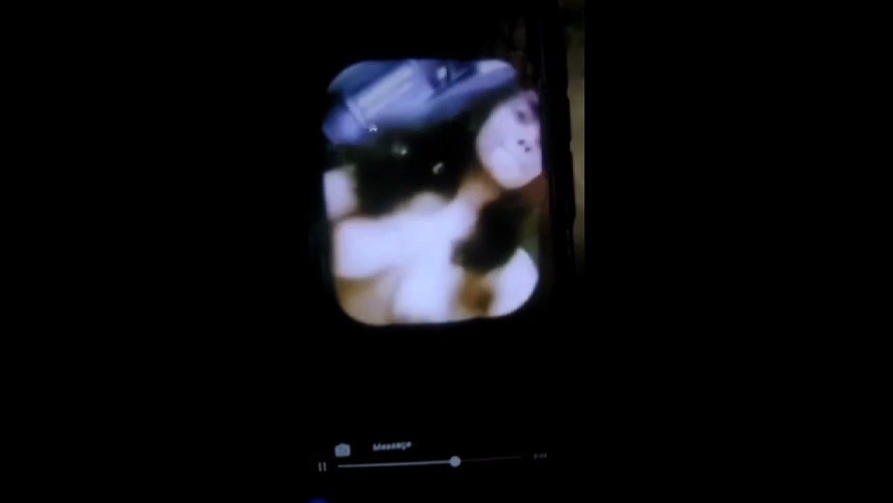CUTE TAMIL GIRLFRIEND SHOWING BOOBS 2