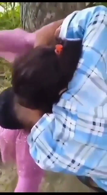 DESI VILLAGE BIGBOOBS GIRL SHOWING NUDE BODY & KISSING BF OUTDOOR ~ 2 CLIPS 2 2