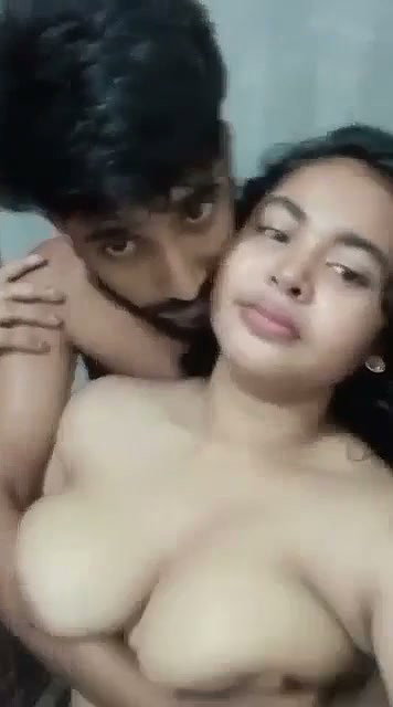 HOT COLLEGE LOVER NUDE ENJOYING 2