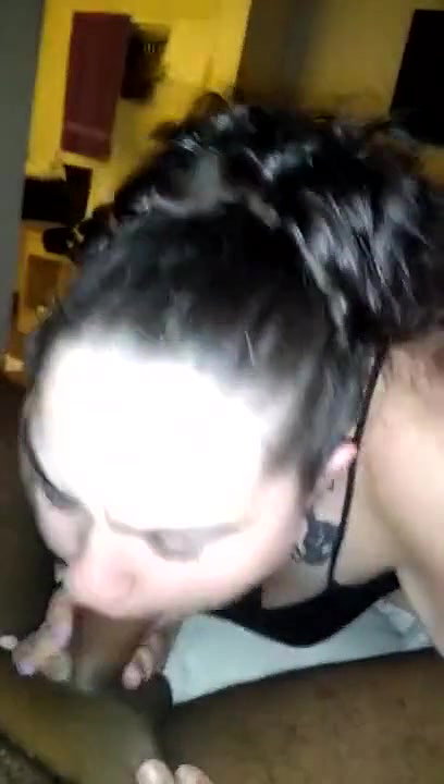 Hot threesome with two big girls is memorable experience for a dude
