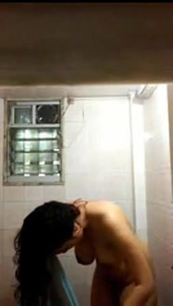 Indian Bhabhi In Bathroom – Movies