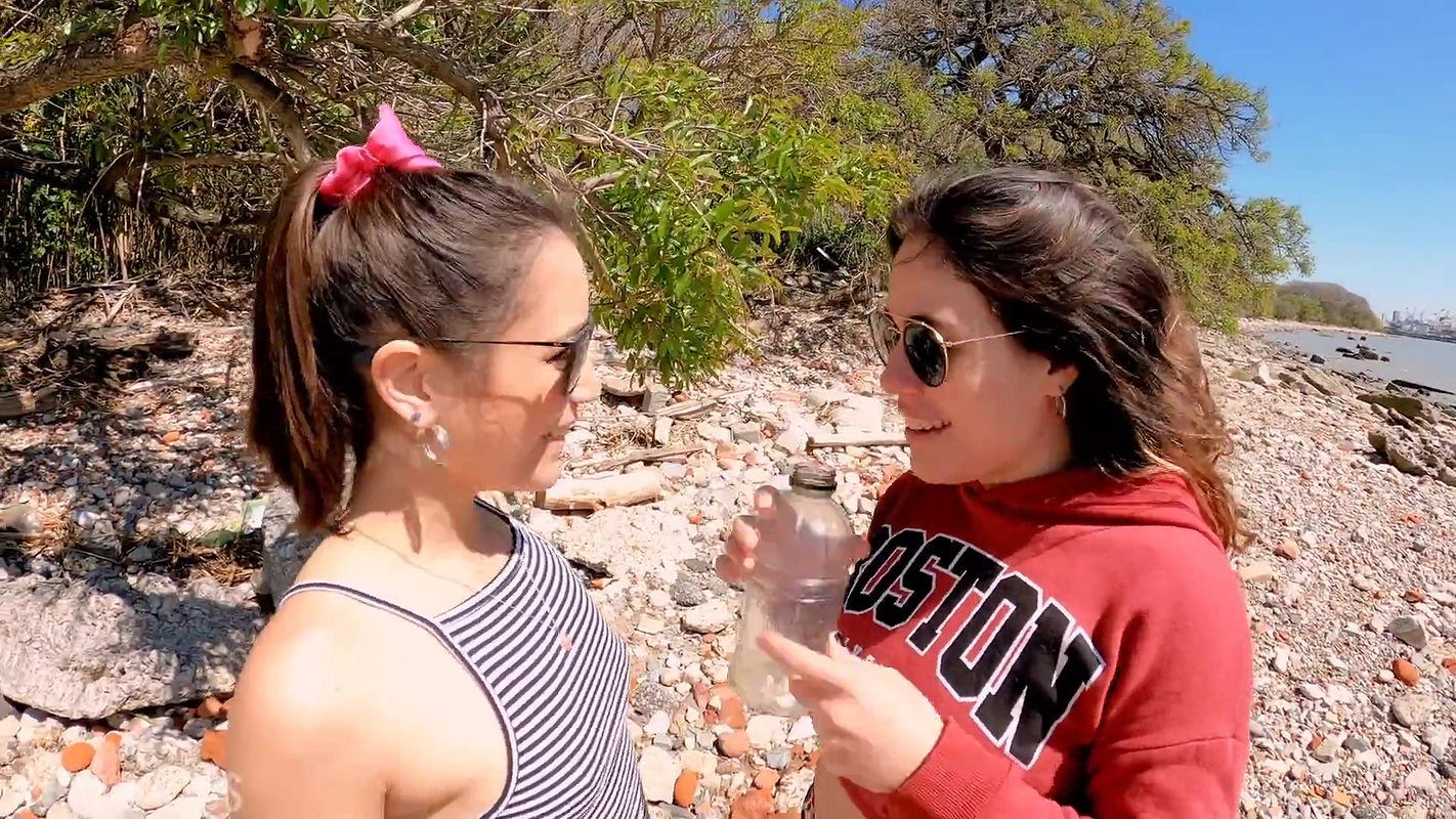 harming chick April BigAss showing her assets in a public park like a thot