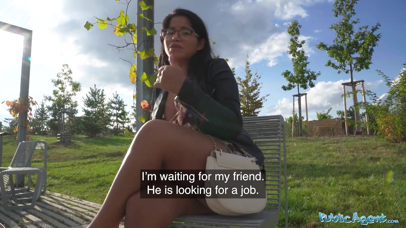 – Amy Amor gets fucked by a big black cock