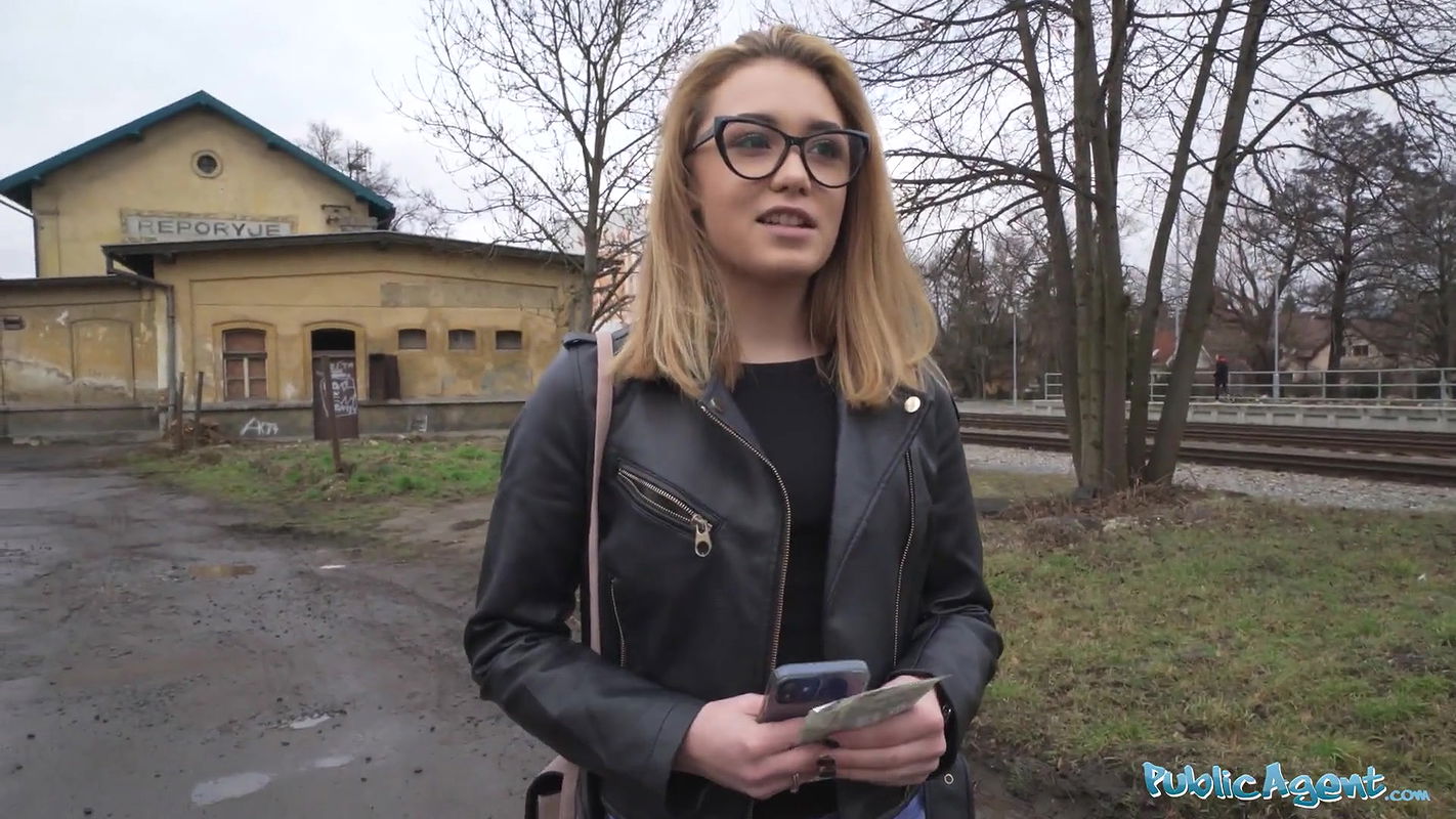 – She is just 18 but she knows how to suck and fuck a big dick in a basement