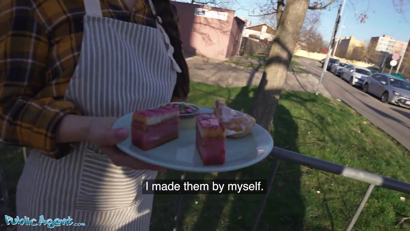 Asian Babe Luna Truelove Offers Her Cream Cakes for a Creampie