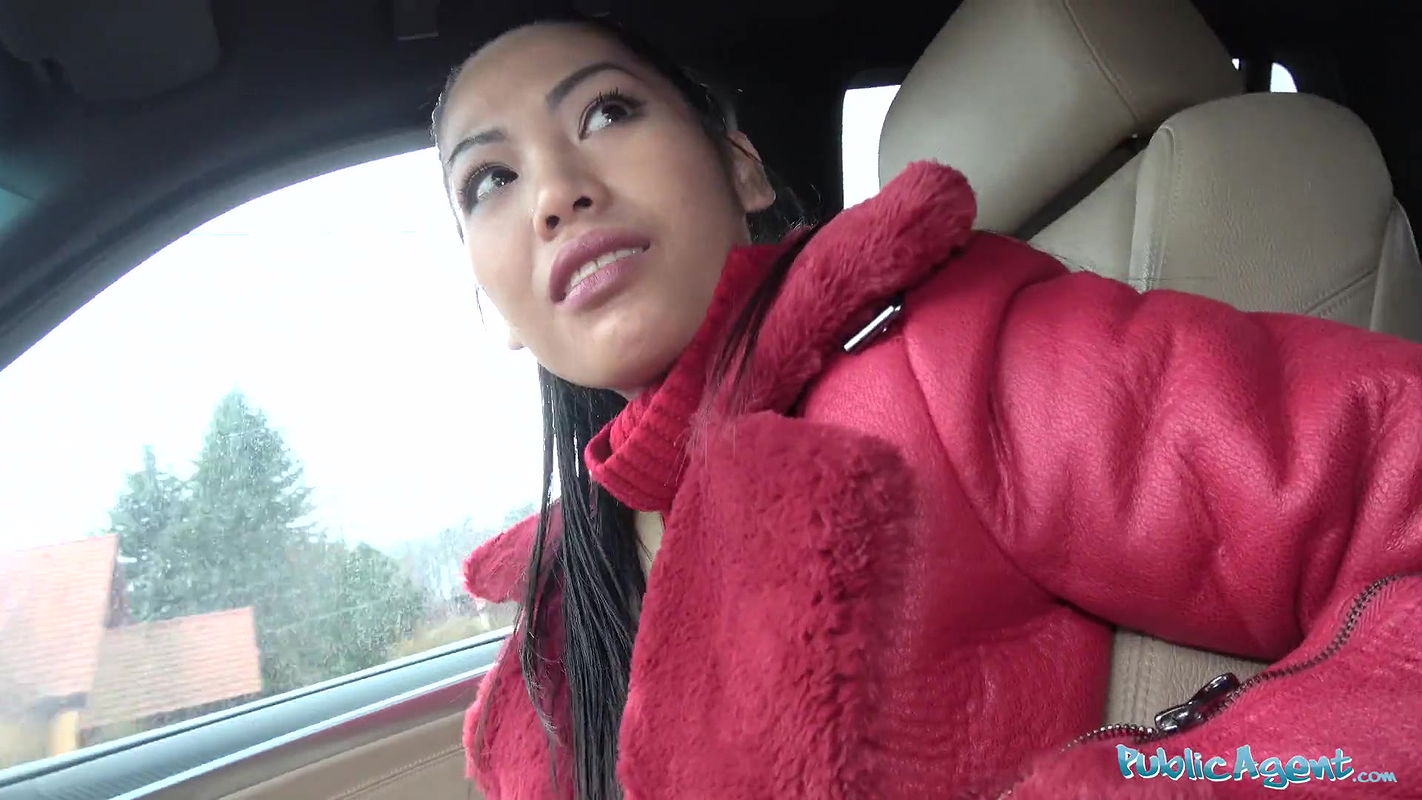 Big tits Thai lady loves to suck and fuck cock