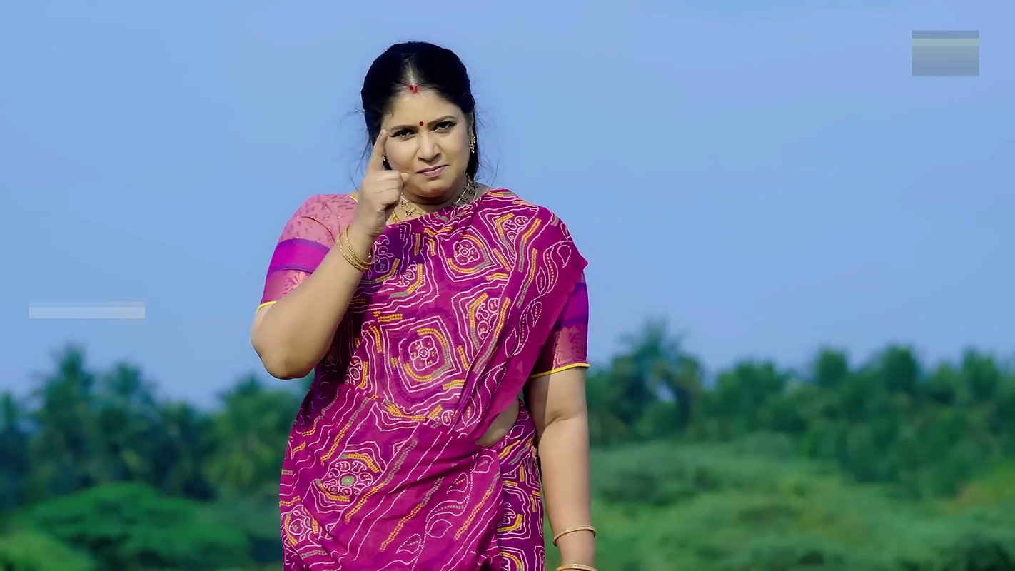 Matured_Sanghavi_Open_navel_and_tummy_Haripriya_sexy_big_ass_and_navel1