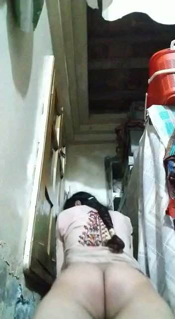 Chashmish pakistani girl showing and both holes fingering taste own cum 11 vids 2 3
