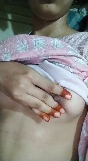 Chashmish pakistani girl showing and both holes fingering taste own cum 11 vids 2 1