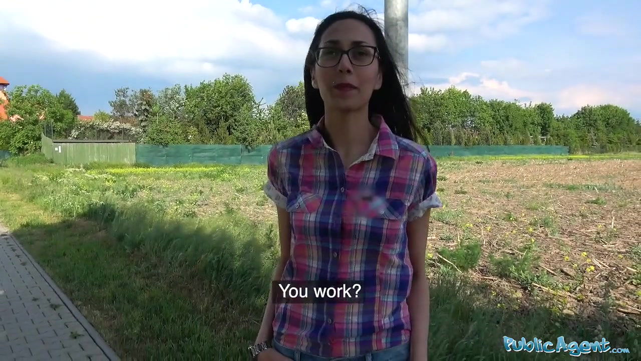 Cash convinces slim beauty to bounce her pussy on agents cock